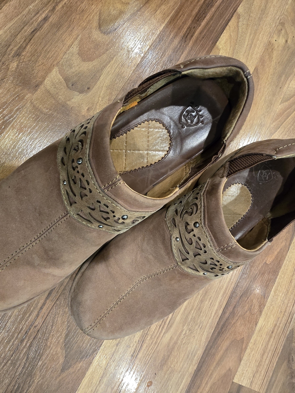 Ariat Tambour Suede Leather Clogs Mules Laser Cut Studded Boho Country